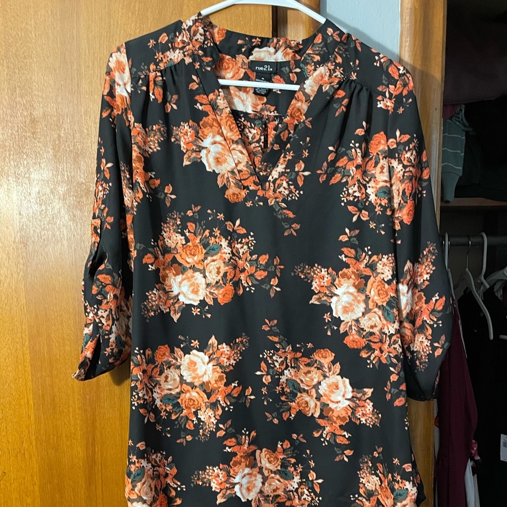 NWOT black and coral floral tunic